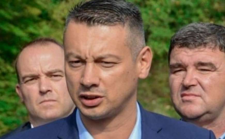 Žustra rasprava u Parlamentu: Nešić optužio Izetbegovića da "vrijeđe Srbe i crnce"